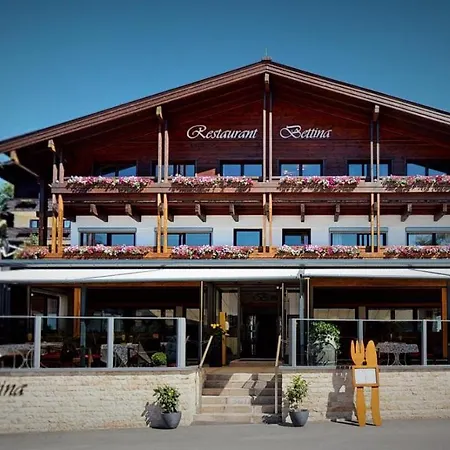 Cafe-restaurant Bettina Vendégház *